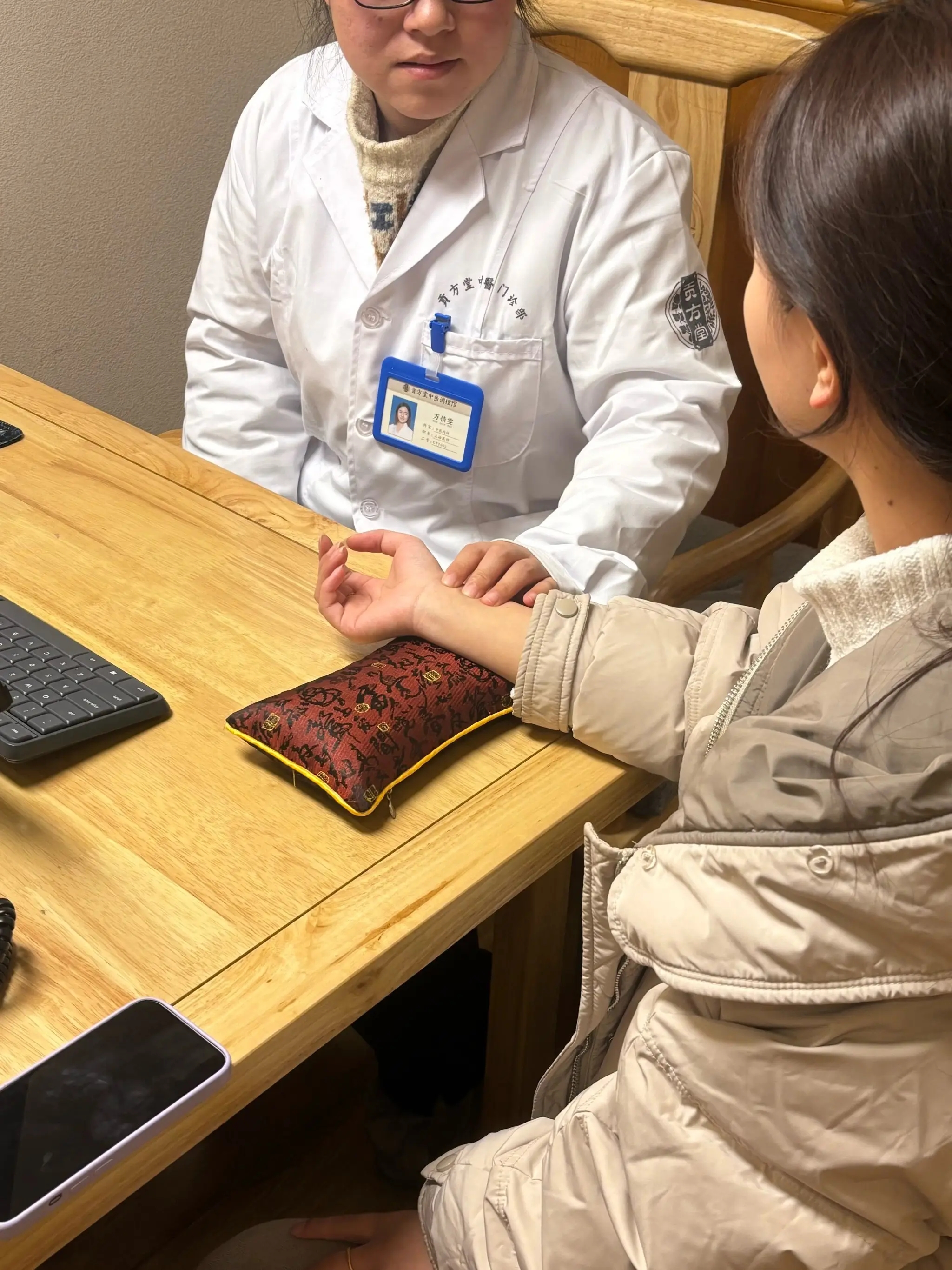 多囊卵巢综合症有什么症状表现？南昌贡方堂万倩雯一个中医方消囊破局