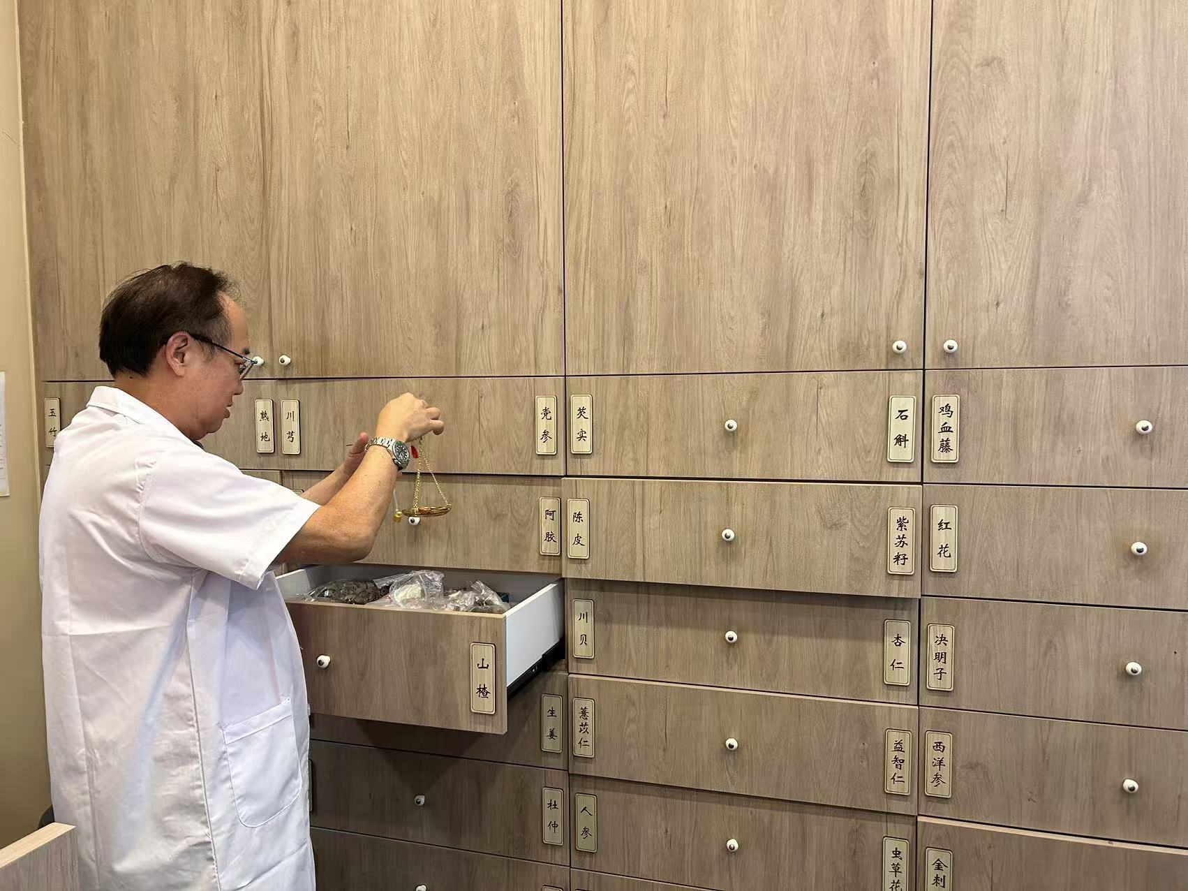 新加坡厉害的男科中医推荐 贡方堂TCM丘保润专攻男科顽疾口碑拉满