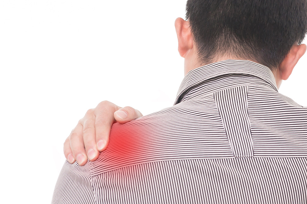 肩周炎的症状有哪些表现？疼痛难忍新加坡贡方堂中医如何解决？