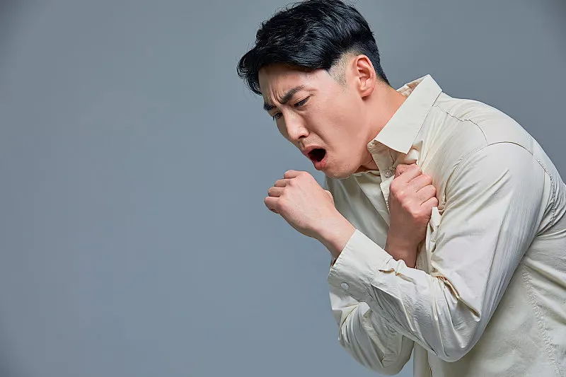 慢性咳嗽怎么治能彻底好，新加坡贡方堂中医TCM丘保润谈如何告别顽固性咳嗽