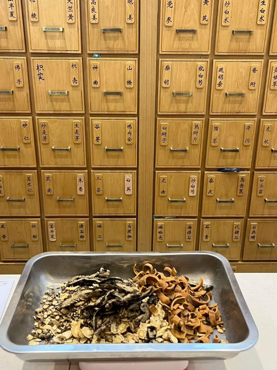 新加坡中医看月经崩漏怎么调理?贡方堂TCM吴美仪辨证调治才不反复