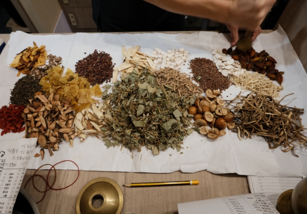 新加坡中医看脾胃虚弱怎么调理？贡方堂TCM吴美仪一个健脾方搞定